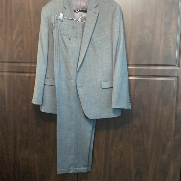 Grey Ralph Lauren 48 R suit - Picture 9 of 9